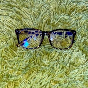Blue light blocking glasses